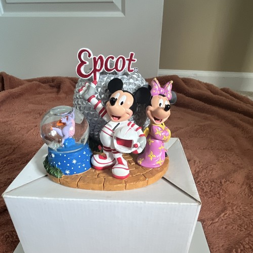 Disney epcot mickey minnie - epcot,